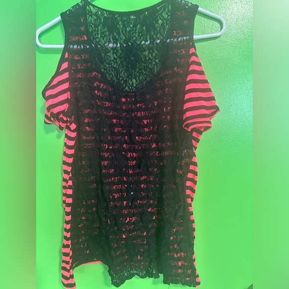 Deb Pink and Black Laced Top - Picture 3 of 4